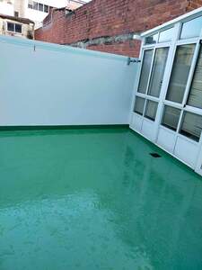 suelo y paredes de terraza impermeabilizados